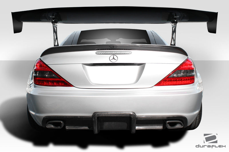 Universal 74" Duraflex VRX V1 Short Wing Complete Kit - 9 Piece - Includes VRX Air Foil Blade (113240) VRX Wing Stands (113242) VRX Wing V1 End Caps (113244) VRX Hardware Kit (115111)