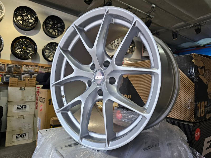 ESR RF2 18x9.5 5x120 ET22 Hyper Silver **CLEARANCE - 1 WHEEL ONLY**
