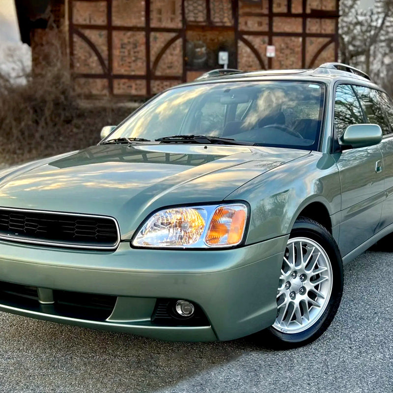 Spec-D 00-04 Subaru Legacy Headlights Chrome Housing Clear Lens With Amber Reflector - No Bulbs Included 2LH-LGY00-GO