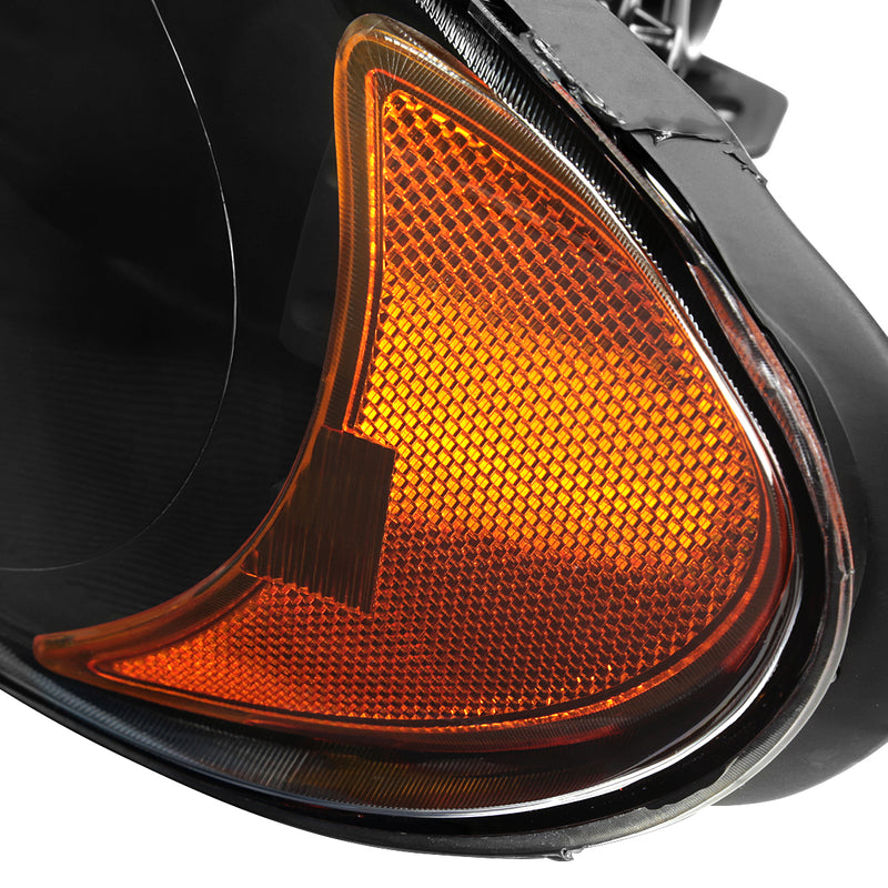 Spec-D 05-07 Chrysler Town Country Headlights Black Housing Clear Lens With Amber Reflector - No Bulbs Included 2LH-TNC05JM-GO