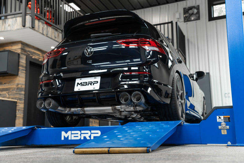 MBRP 2022 Volkswagen Golf R MK8 T304 Acier inoxydable 3 pouces Cat-Back, sortie arrière quadruple - Embout en fibre de carbone