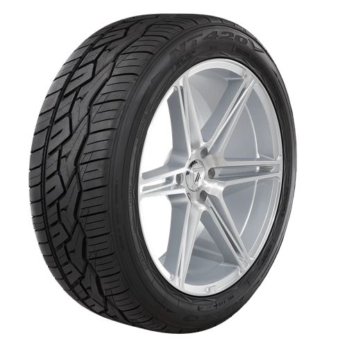Nitto NT420V LT305/50R20