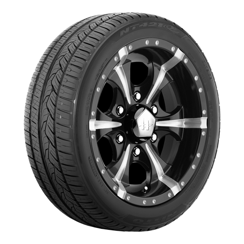 Nitto NT-421Q 225/65R17