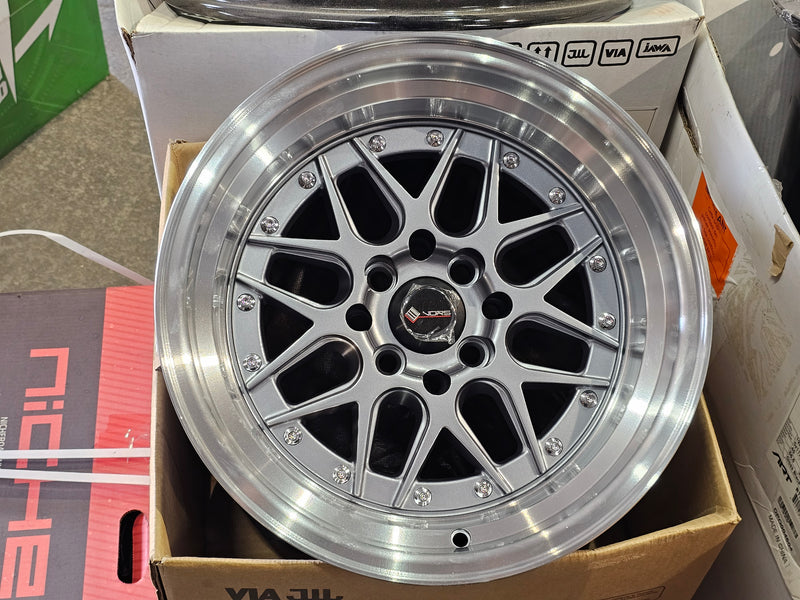 Vors VR7 15x8 4x100/4x114.3 ET0 73.1 Gun Metal Machine Lip Chrome Rivet **SET OF 4**