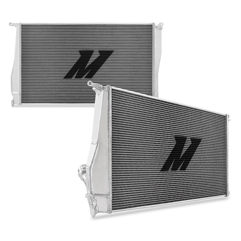 Radiateur en aluminium haute performance Mishimoto pour BMW 335i/135i (automatique) 2006-2013