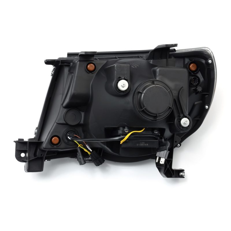 Phares de projecteur AlphaRex 05-11 Toyota Tacoma PRO-Series Design style planche Noir avec DRL