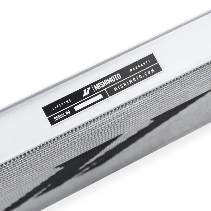 Radiateur de performance en aluminium universel prêt pour la course Mishimoto V2