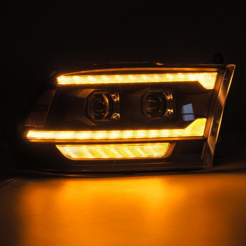Phares de projecteur DEL AlphaRex 09-18 Dodge Ram 2500 LUXX style planche noirs avec lumière active/clignotant séquentiel/feux de jour