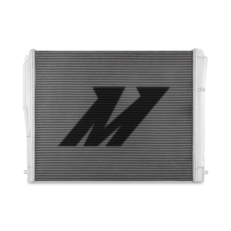 Radiateur de performance en aluminium Mishimoto pour Toyota Supra GR 3.0L 2020 et plus