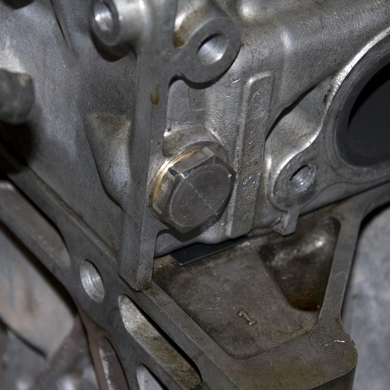 Bouchon de tuyau de chauffage de culasse Hybrid Racing K-Series