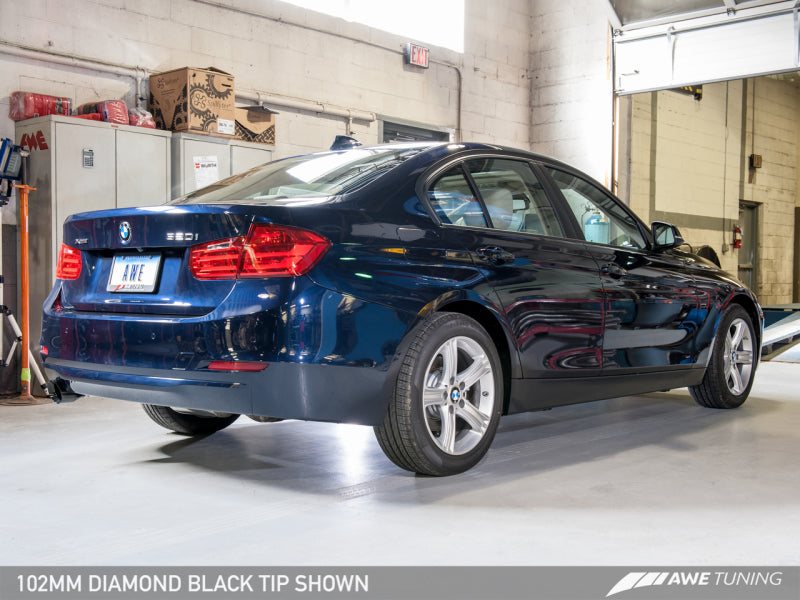 AWE Tuning 13-18 BMW 320i (F30) Touring Edition Échappement w/Perfomance Mid Pipe - Diamond Black Tips