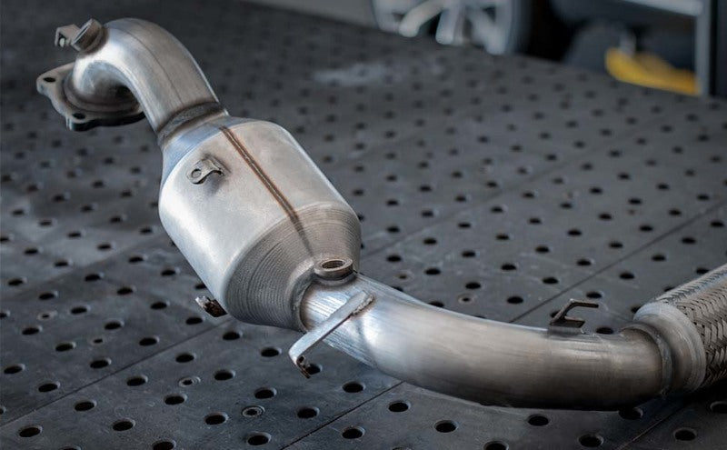 MagnaFlow Convertisseur Double Flux 06- Jeep SRT-8 6.1L