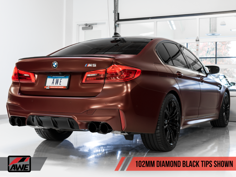 AWE Tuning 18-19 BMW M5 (F90) 4.4T AWD Cat-back Échappement - Track Edition (Diamond Black Tips)