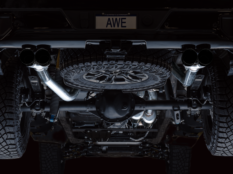 AWE Tuning 22-23 GMC Sierra 1500 AT4X 6.2L 0FG Catback Split Dual (pare-chocs plat) - Pointes noires diamant